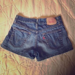 Levi’s Superlow 518 shorts